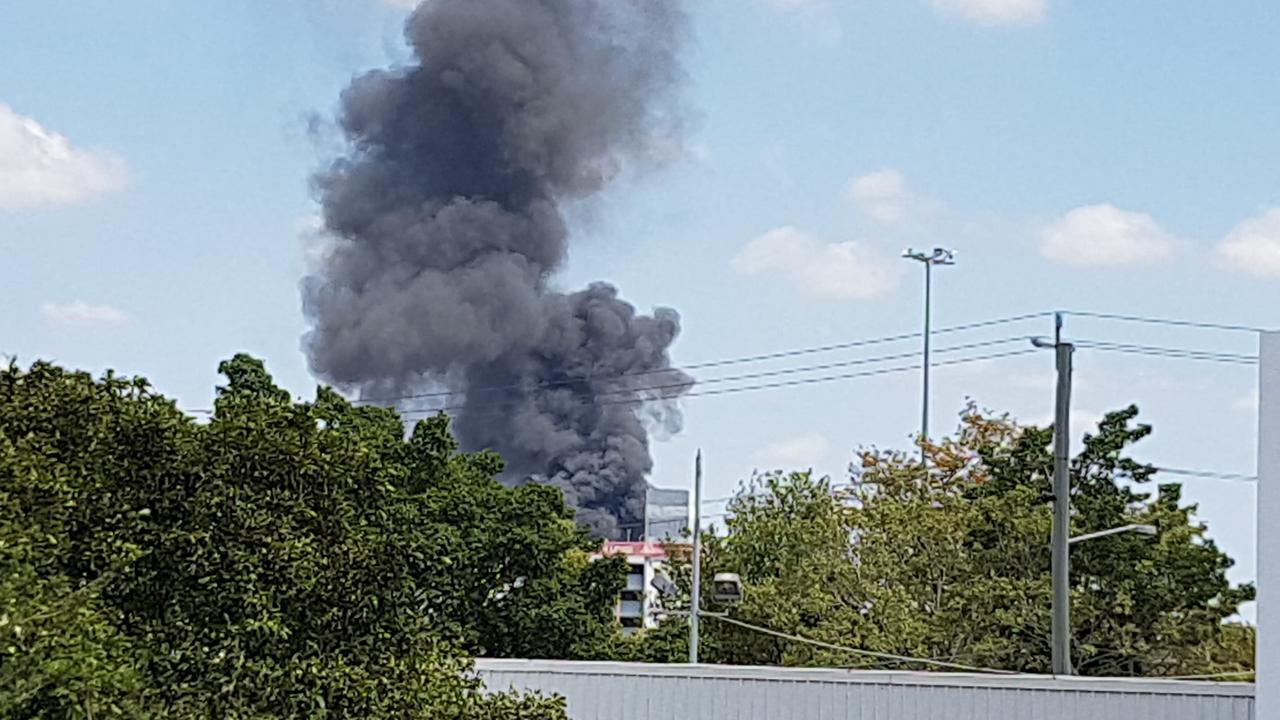 Rocklea fire: Firefighters stop pallet fire from spreading to CHEP ...