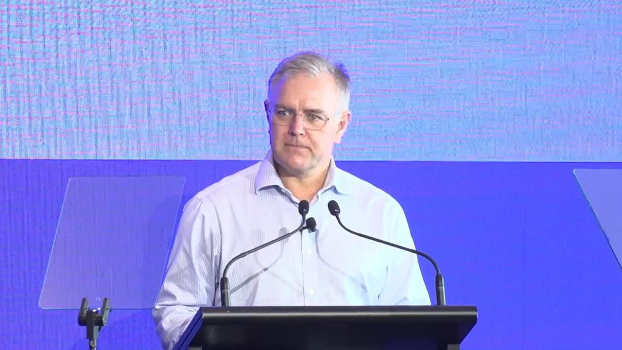 Ex-WiseTech chair slams funds over mixed messaging