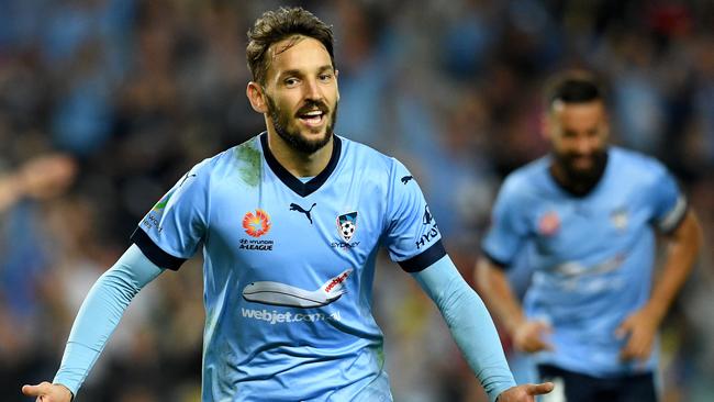 Milos Ninkovic has been recognised as the best player in the A-League.