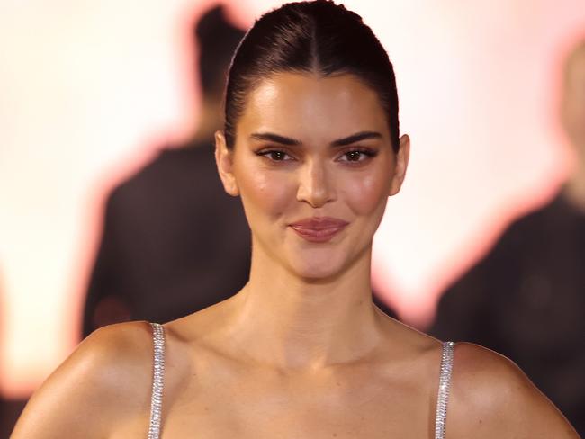 PARIS, FRANCE - OCTOBER 01: Kendall Jenner walks the runway during "Le DÃÂ©filÃÂ© L'OrÃÂ©al Paris - Walk Your Worth" Show as part of Paris Fashion Week at the Eiffel Tower on October 01, 2023 in Paris, France. (Photo by Pietro S. D'Aprano/Getty Images for L'Oreal Paris)