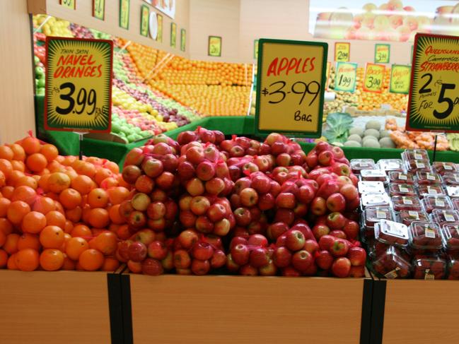 Grocery food items, fruit and vegetables are on display in Sydney, Sept. 2008. (AAP Image/Melanie Foster) NO ARCHIVING, EDITORIAL USE ONLY