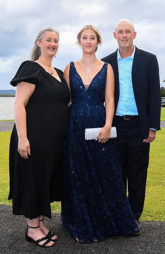 Alstonville High School Year 12 Formal: Jordan Butts with her parents Rachelle and Paul Butts. Picture: Cath Piltz