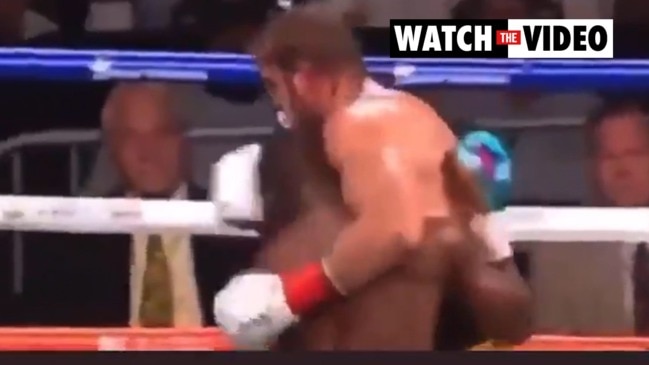 Did Floyd Mayweather hold Logan Paul up?