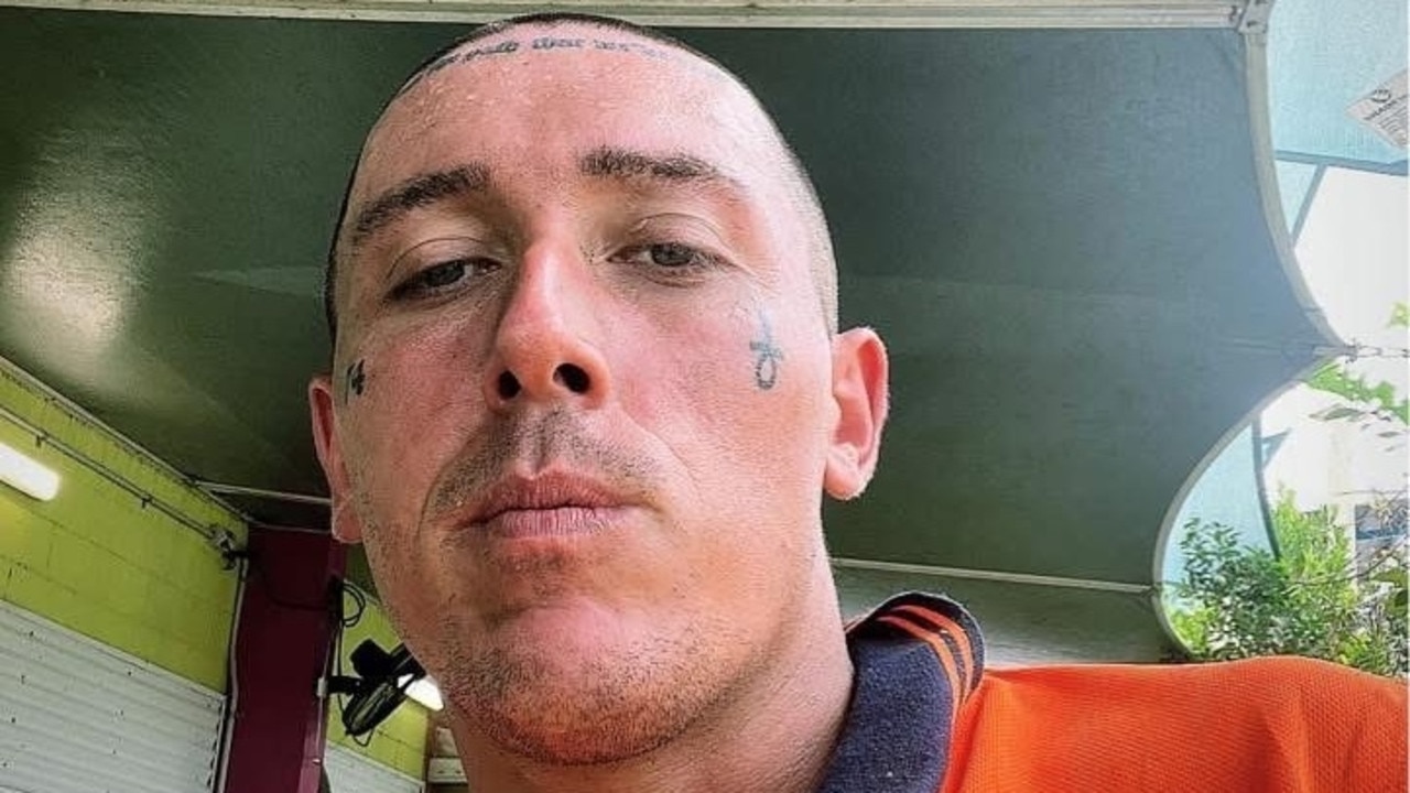 Ex-scaffolder steals same car twice, points shotgun at owner