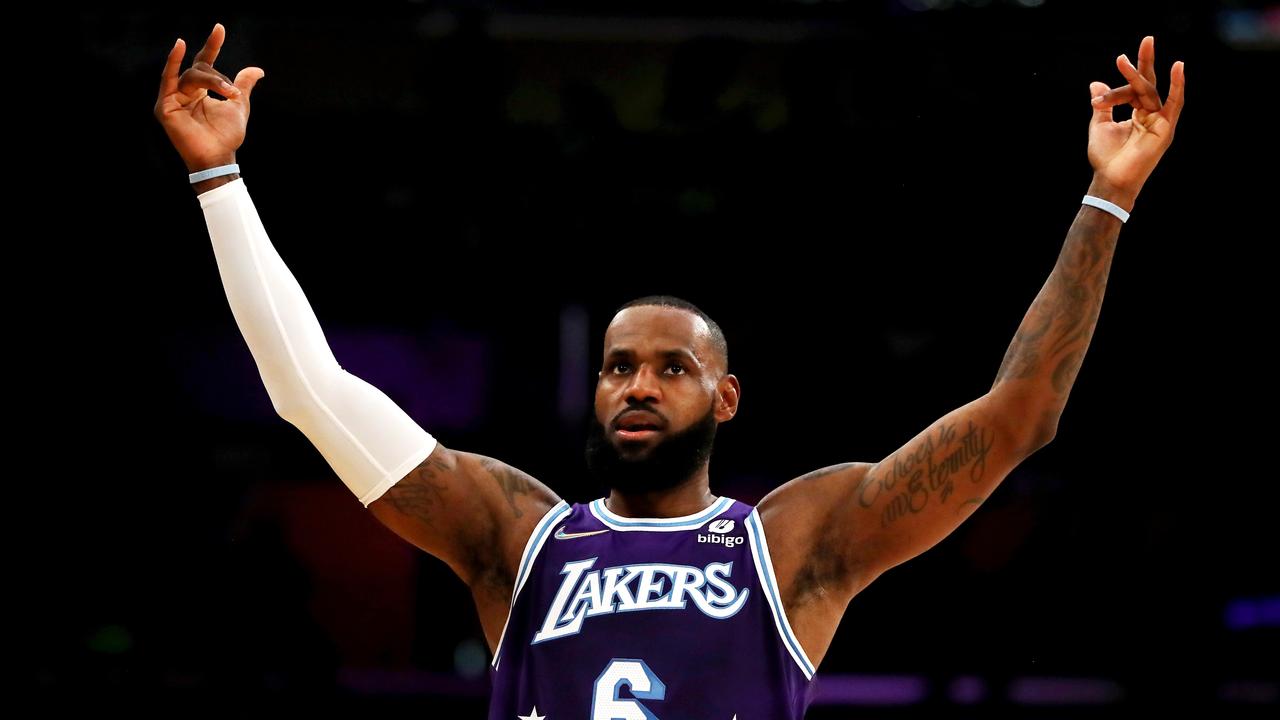 Los Angeles Lakers: LeBron leading the NBA in assists is impressive