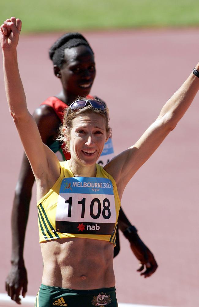 Kerryn Mccann’s run at the Commonwealth Games in Melbourne is one of the most iconic in distance history and was her second gold medal after defending her title in the Marathon., 19/03/06.