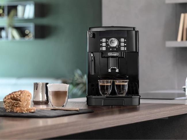 ‘Every cup is perfect’: $830 off top coffee machine. Picture: The Good Guys.