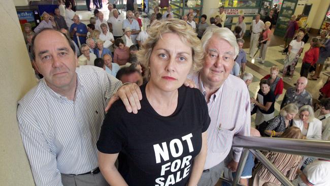 The December 2004 protest saw Rob Borbidge, Councillor Susie Douglas and Bruce Bishop team up.