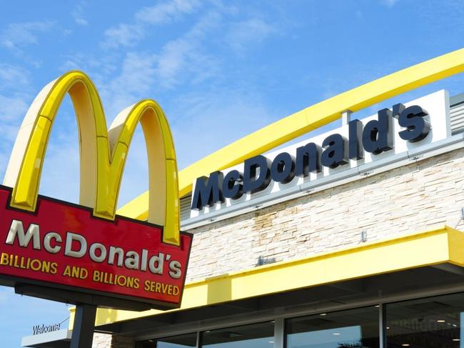 A McDonald's restaurant in Gettysburg, Pa. McDonald’s says it will swap frozen beef patties for fresh ones in its Quarter Pounder burgers by May 2018 at most of its U.S. locations. PHOTO: KAREN BLEIER/AGENCE FRANCE-PRESSE/GETTY IMAGES