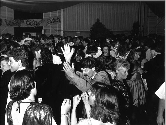 New years eve celebrations in 1989 at The Pier. Picture: Nicole Brennan