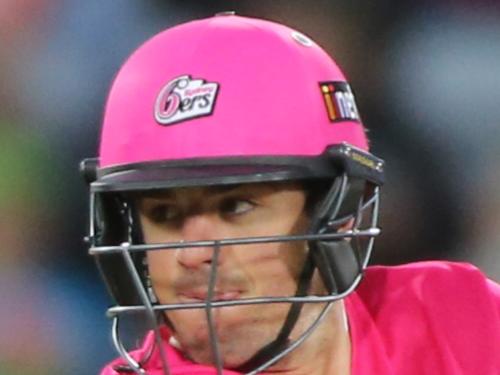 T20 Big Bash final between Sydney Sixers and Perth Scorchers at Manuka Oval, Canberra. Captain Moises Henriques hits out for Sydney.