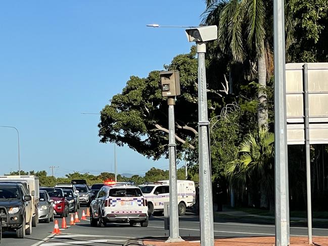 Milton St between Gordon and Victoria St has been closed as emergency services respond to tonnes of chlorine leaked at Mackay Memorial Swim Centre on March 25, 2022. Picture: Janessa Ekert