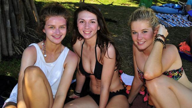 (L-R) Alle Johnson, Sam Geldard and Bek Fletcher from Brisbane at Noosa Main Beach in 2008. Picture: Geoff Potter.