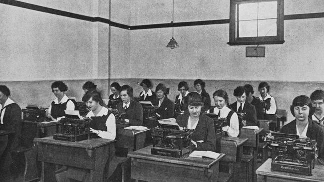 Students using typewriters in the early days.