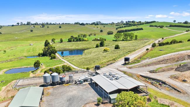 Poowoong dairy farm.