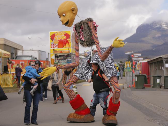 Chelsea Waterfield and son Dillon, 3, soak up the atmosphere on the fianl day of the Royal Hobart Show. Picture: MATT THOMPSON