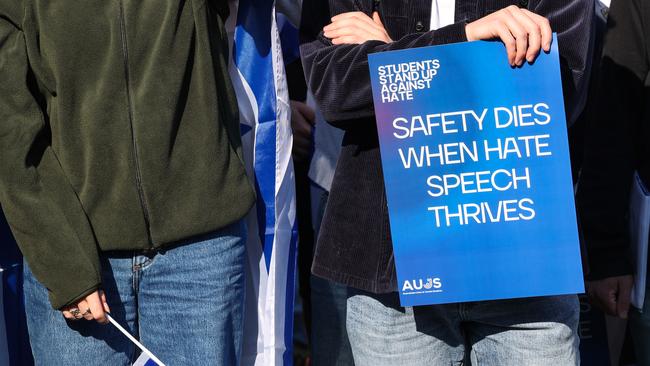 Pro-Israeli students at a rally against hate near Melbourne University. Picture: NCA NewsWire / Ian Currie