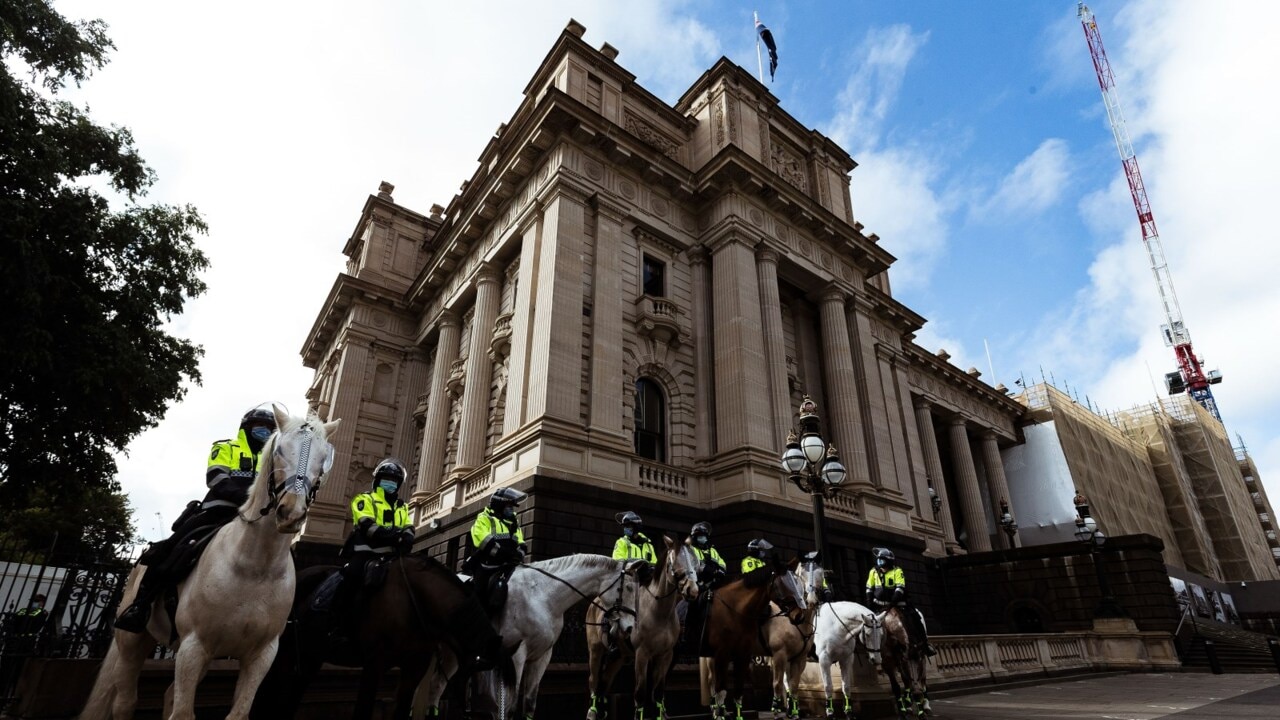 'Heavy-handed' police tactics being seen across Victoria