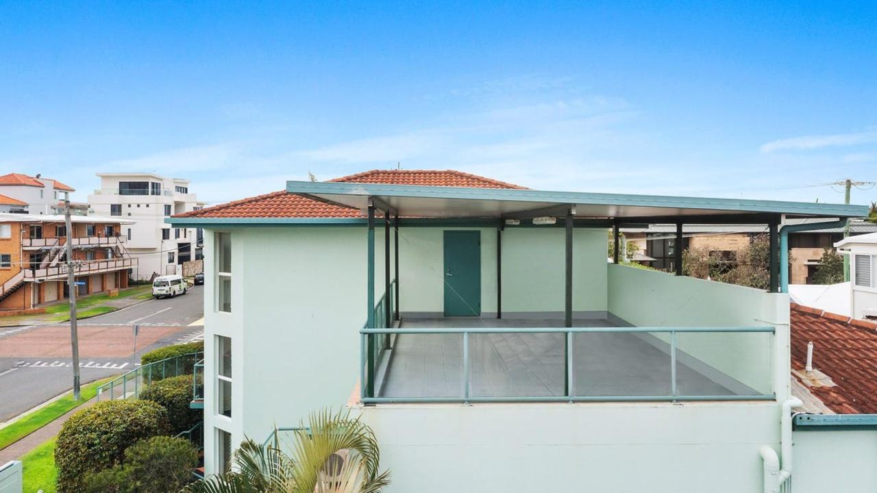 54 – 56 Albatross Ave, Mermaid Beach.