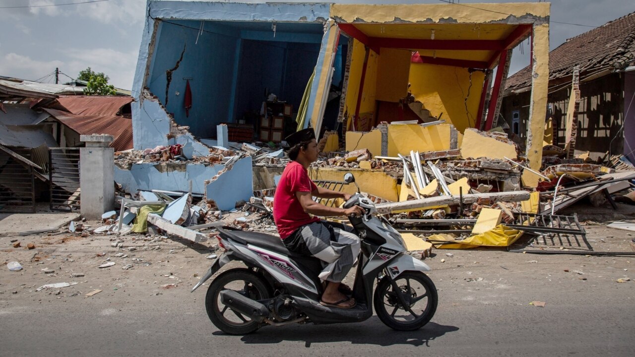 Residents Brace For More Aftershocks In Earthquake Ravaged Indonesia Sky News Australia