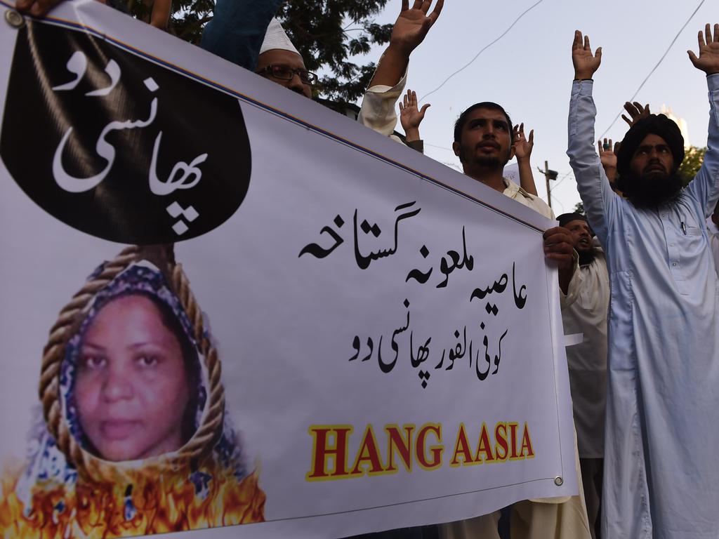 Pakistan Blasphemy: Husband Of Pakistan Blasphemy Case Woman, Asia Bibi ...