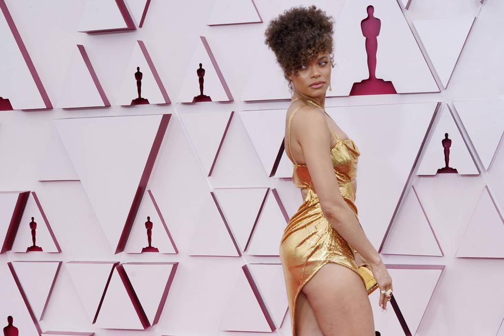 Fashion Was Back at the 2021 Oscars