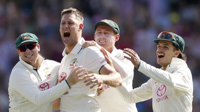 Beau Webster (second left) looked an absolute Test natural. (Photo by Darrian Traynor/Getty Images)