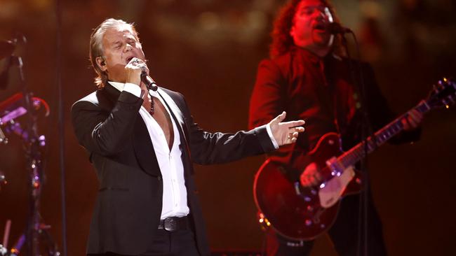 Jon Stevens performs during the state memorial service. Picture: Getty Images