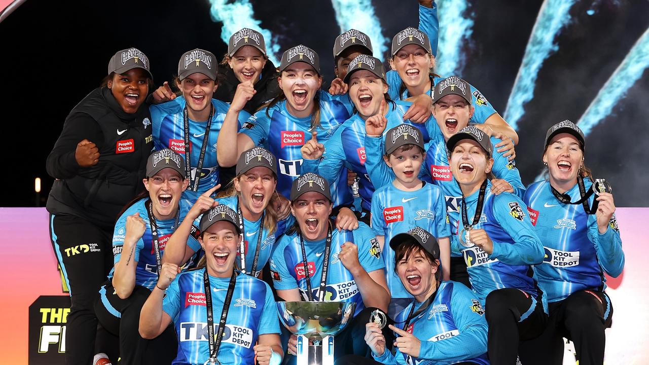 The Strikers celebrate their WBBL victory in 2022. Picture: Mark Kolbe/Getty Images