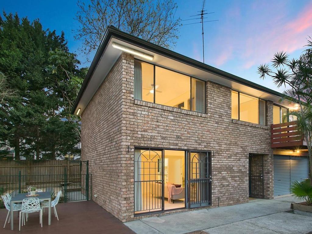 Families wanting more room paid $1,405,000 for 18 St Peters St, St Peters.