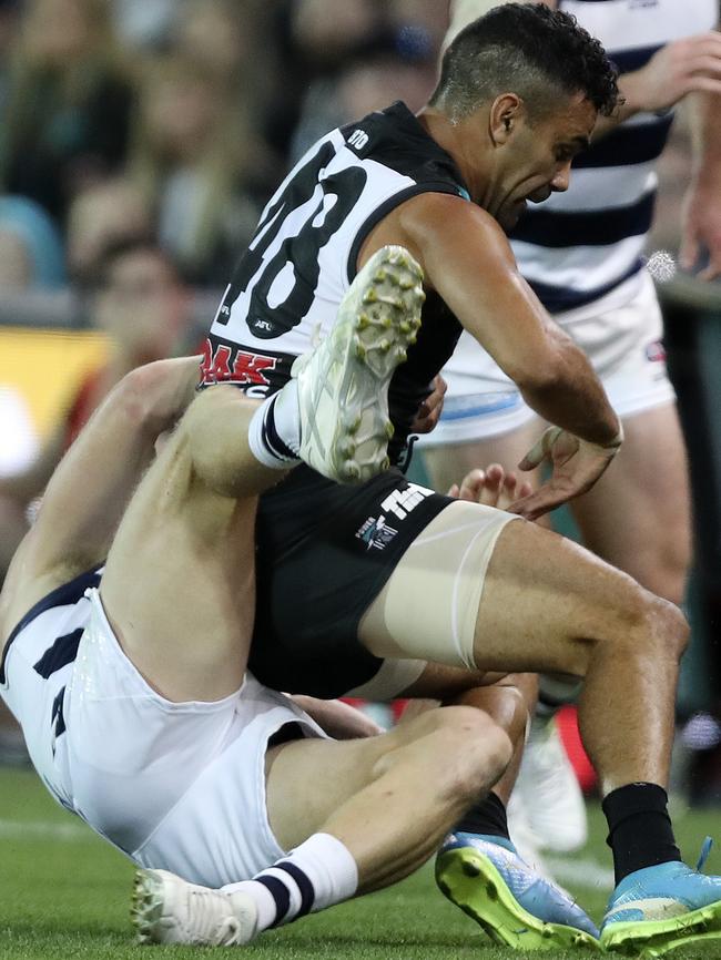 Lindsay Thomas cleans up Scott Selwood. Picture: Sarah Reed