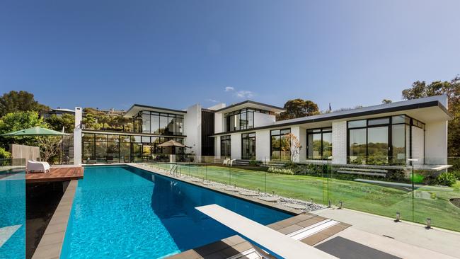 26 Farnsworth Avenue Portsea is for sale with hopes of $5.5m to $6m.