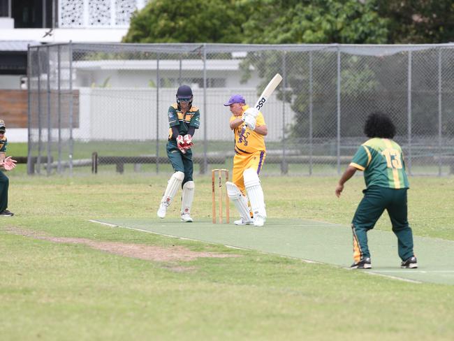 Palm Beach Currumbin (batting) vs. Helensvale in Community Div 1 Wayne Singleton. 25 November 2023 Palm Beach Picture by Richard Gosling