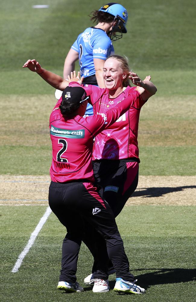 Kim Garth celebrates the wicket of Sophie Devine. Picture: SARAH REED