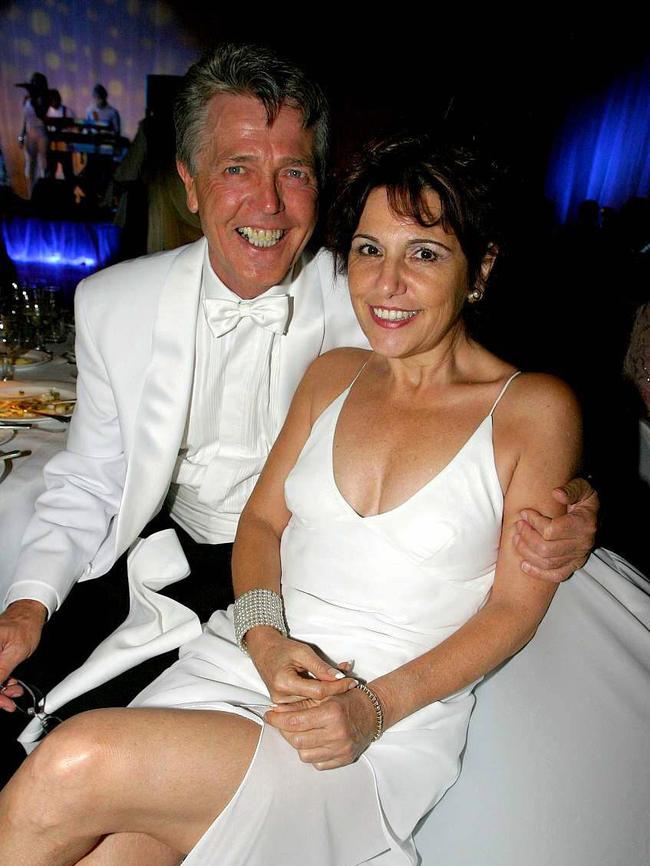 Brisbane /Hilton /Ballroom. picAta/Taefi 04 Jan 2004 - JENS ANTON, EDITH DINDAS