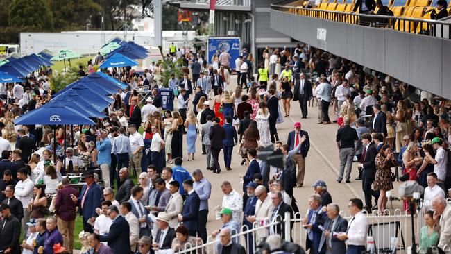 All th action of a great day out at Rosehill. Picture: Sam Ruttyn