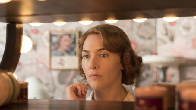 Kate Winslet plays waitress Ginny in Wonder Wheel.