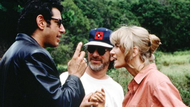 Jeff Goldblum, Steven Spielberg and Laura Dern on set.