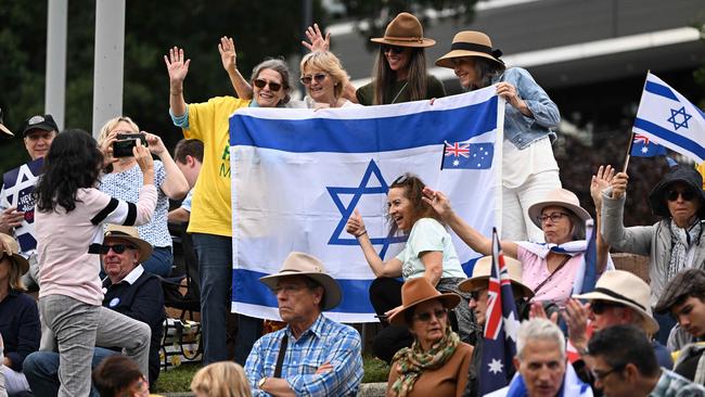 Pro Israel supporters at a rally in the Brisbane CBD.