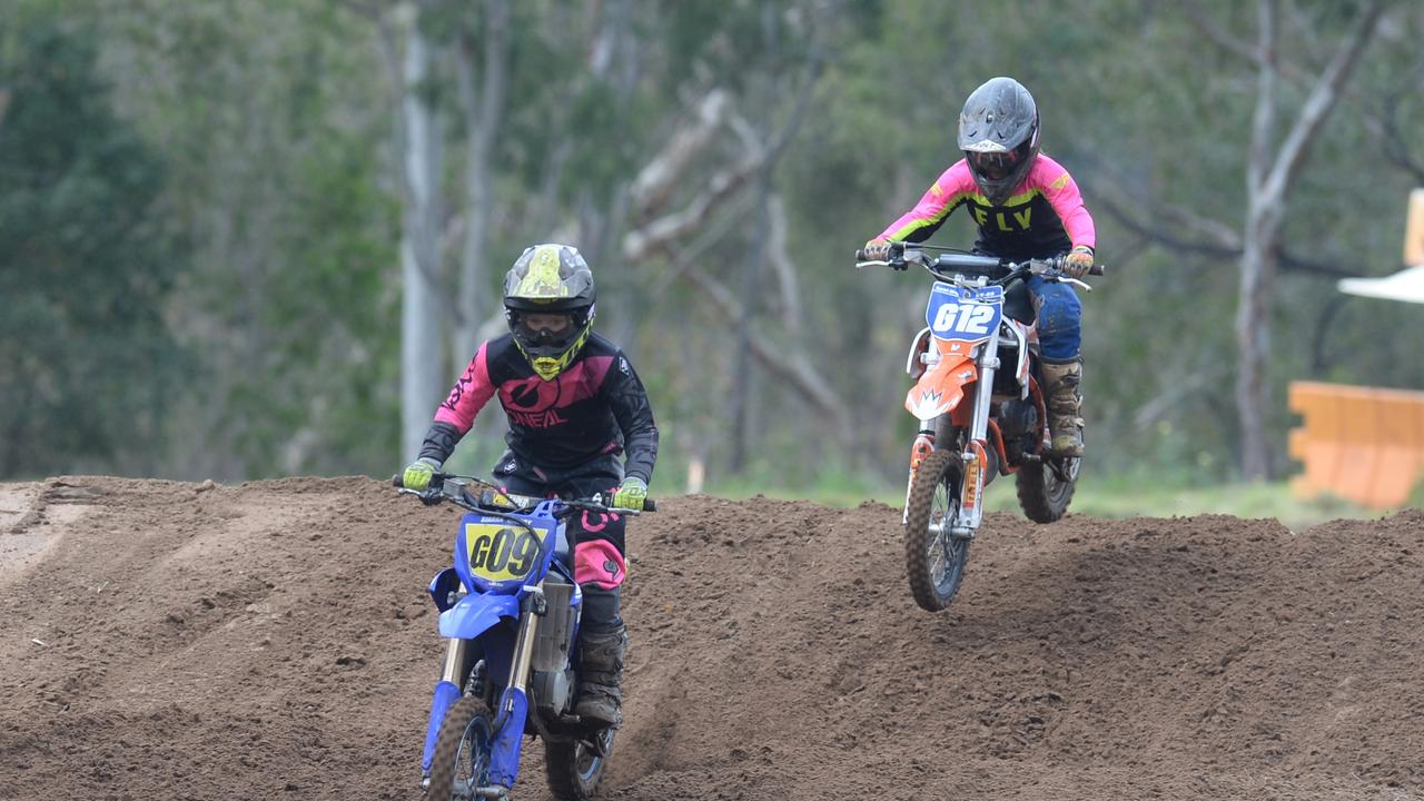 MOTOCROSS RADMX Club Day #5: Siarra Gilroy and Scarlett Gilroy