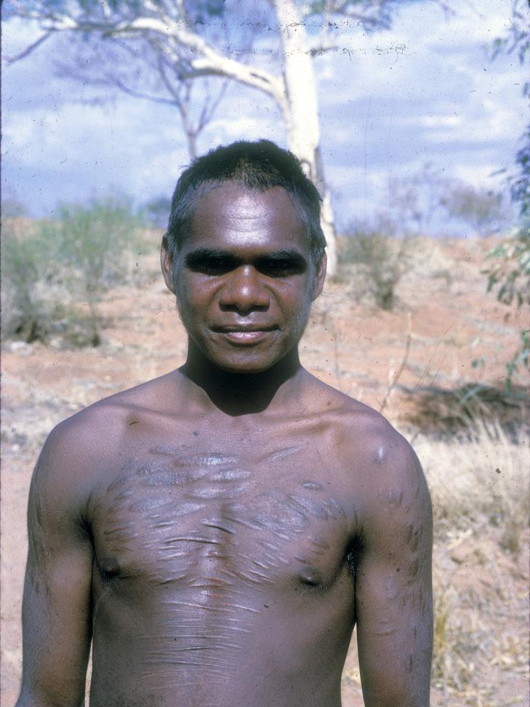 Martu elder takes community back to country | The Australian