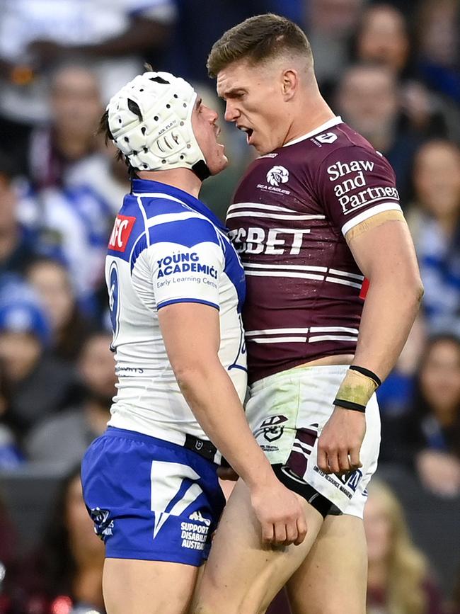 Reed Mahoney v Reuben Garrick. Picture: NRL Photos