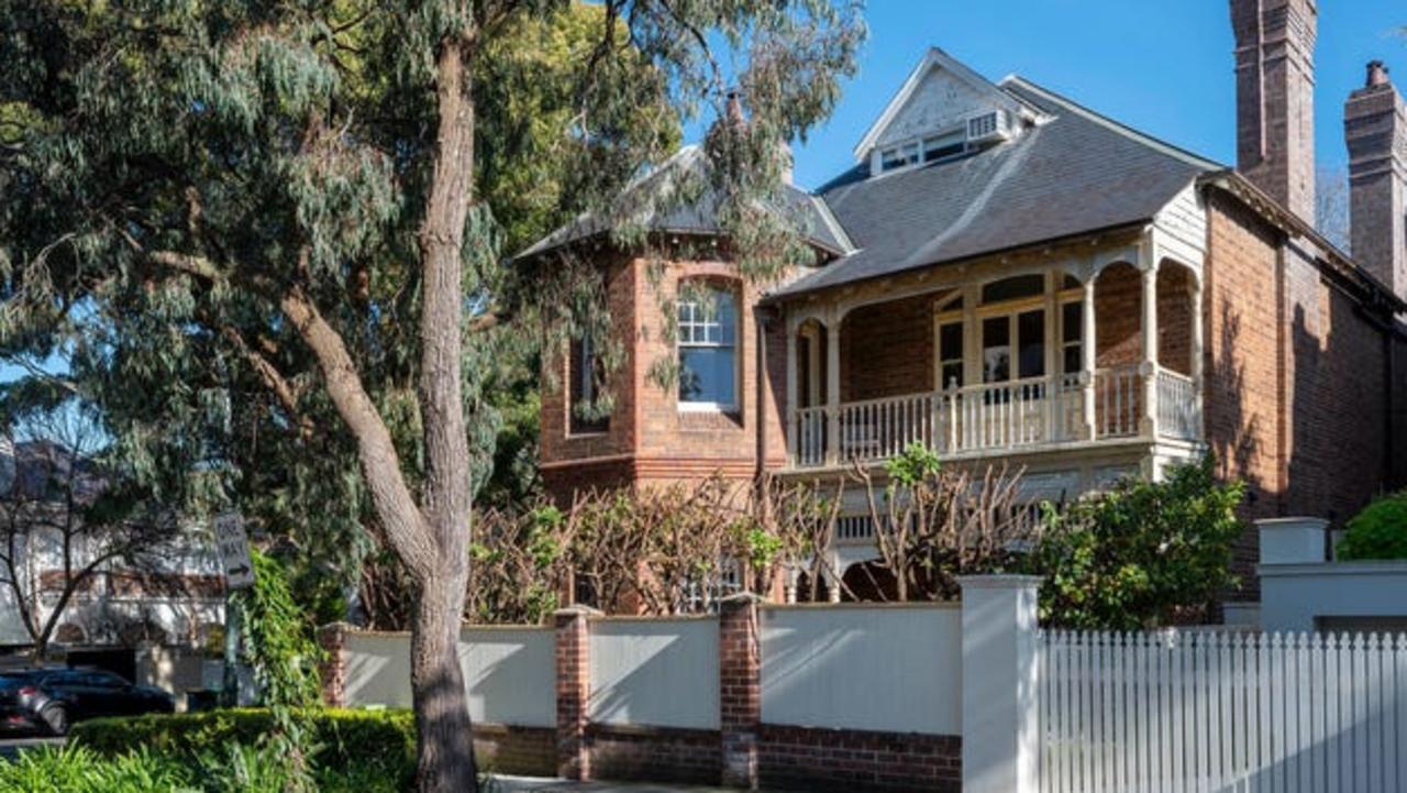 Lend Lease boss’s home sells after 229 days