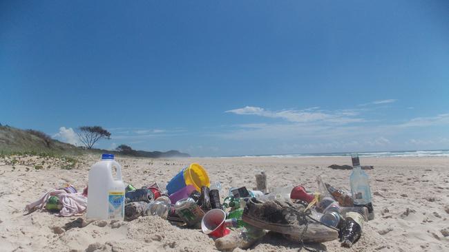 Rubbish on the beach in Byron Bay