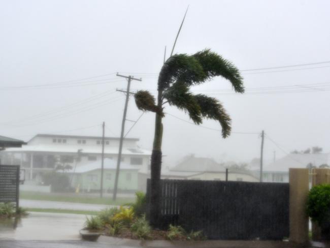 Cyclone Debbie 2017. Increasing wind gusts in Bowen. Picture: Evan Morgan