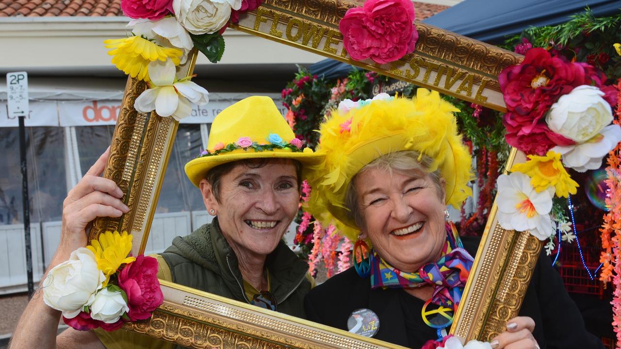 Rita Noon and Liz Linderman at Main Beach Street Festival, Main Beach. Pic: Regina King