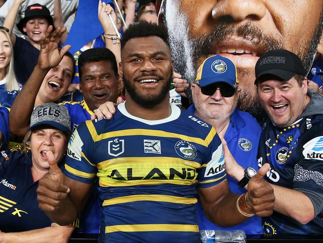 Maika Sivo of the Eels celebrates with fans following the Second NRL Elimination Final between the Parramatta Eels and the Brisbane Broncos at Bankwest Stadium in Sydney, Sunday, September 15, 2019. (AAP Image/Brendon Thorne) NO ARCHIVING, EDITORIAL USE ONLY