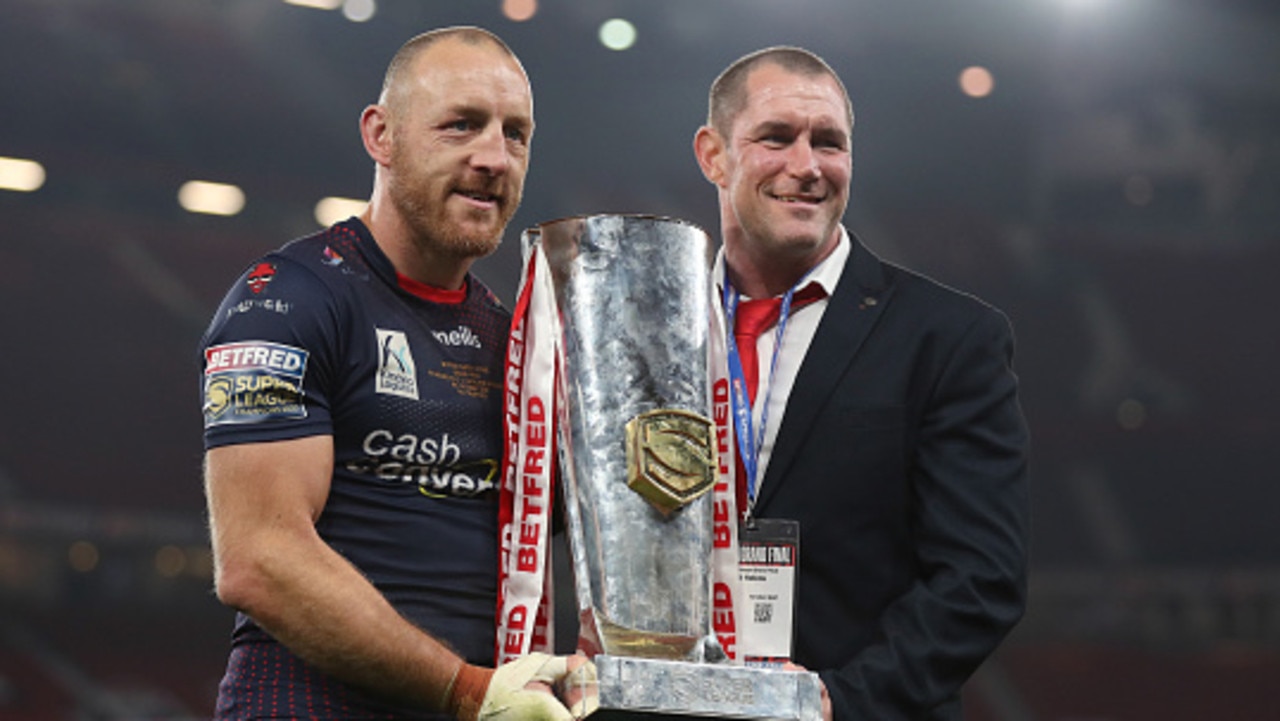 St Helens coach Kristian Woolf, right, could be Bennett’s right-hand man at the Dolphins.