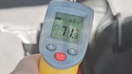 CPR Kids founder and pediatric nurse Sarah Hunstead records scorching temperatures in the backseat of her car on a hot day. Photo: Instagram/ Sarah Hunstead