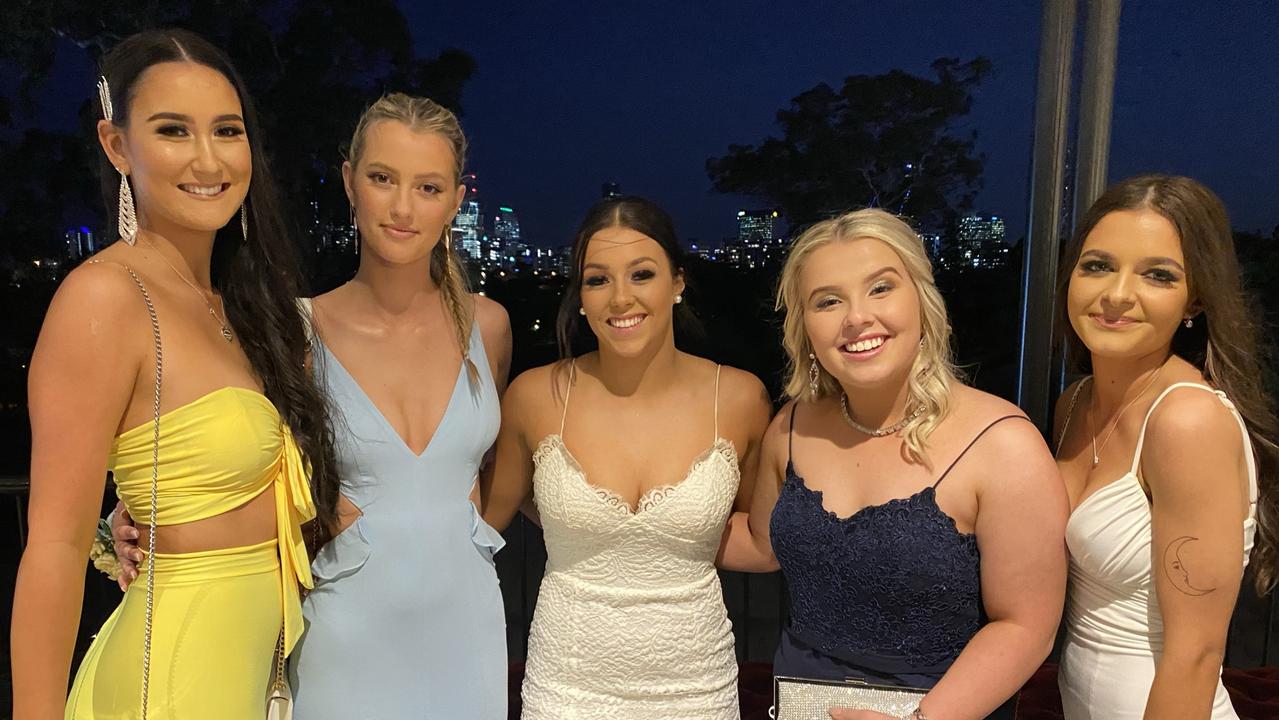 Southern Cross Catholic College Year 12 students Mikayla Quirk, Ava van Bladel, Chantelle Mailer, Sophie Bryan, Claudia Moraschi had a great time at the formal at Victoria Park on September 16, 2021. Photo: Majella Thompson